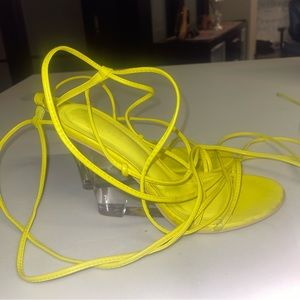 Tie up wedge heels
